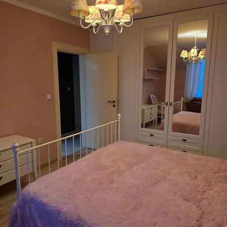 Boutique With Jacuzzi דירה