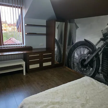 Boutique With Jacuzzi פלבן